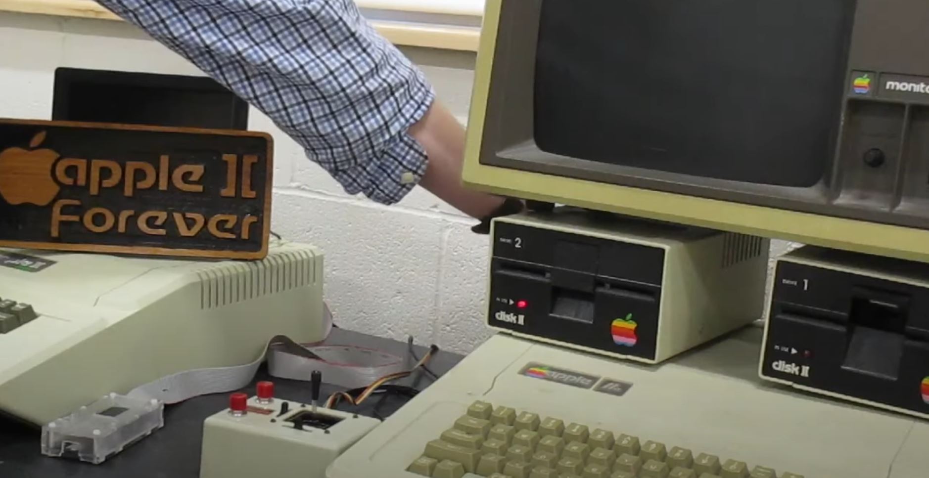apple2sr00.JPG